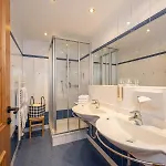 Gloecknerin Aparthotel 4*